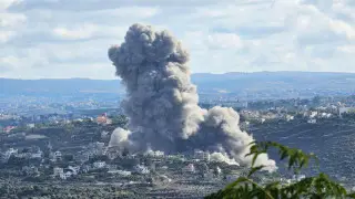 Israel and Lebanon exchange artillery and airstrikes