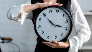 Under what conditions Kazakhstan may return to its old time zones