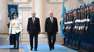 Tokayev welcomes Armenian President at Akorda