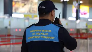 U.S. and Russian citizens deported from Kazakhstan for dual citizenship