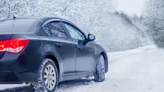 How much did snowfall paralyze traffic in Astana