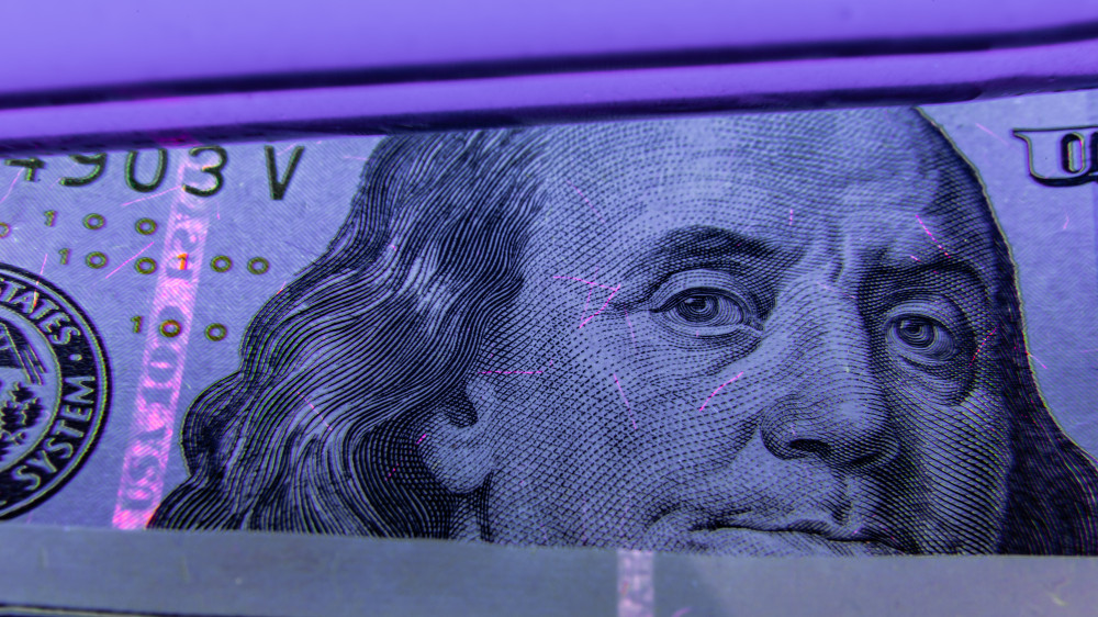 Dollar falls as euro and ruble rise in Kazakhstan