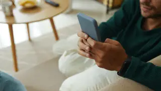 How the Internet increases stress and worsens mental health