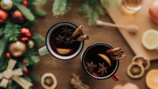 Experts warn about the dangers of hot alcoholic beverages