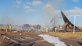 122 dead as passenger plane crashes in South Korea airport