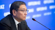 Almaty resident complains to akim about men in tights and short skirts