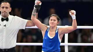 President Tokayev congratulates Kazakhstan’s first-ever three-time boxing world champion