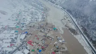 Russian city near Kazakhstan hit by severe flooding