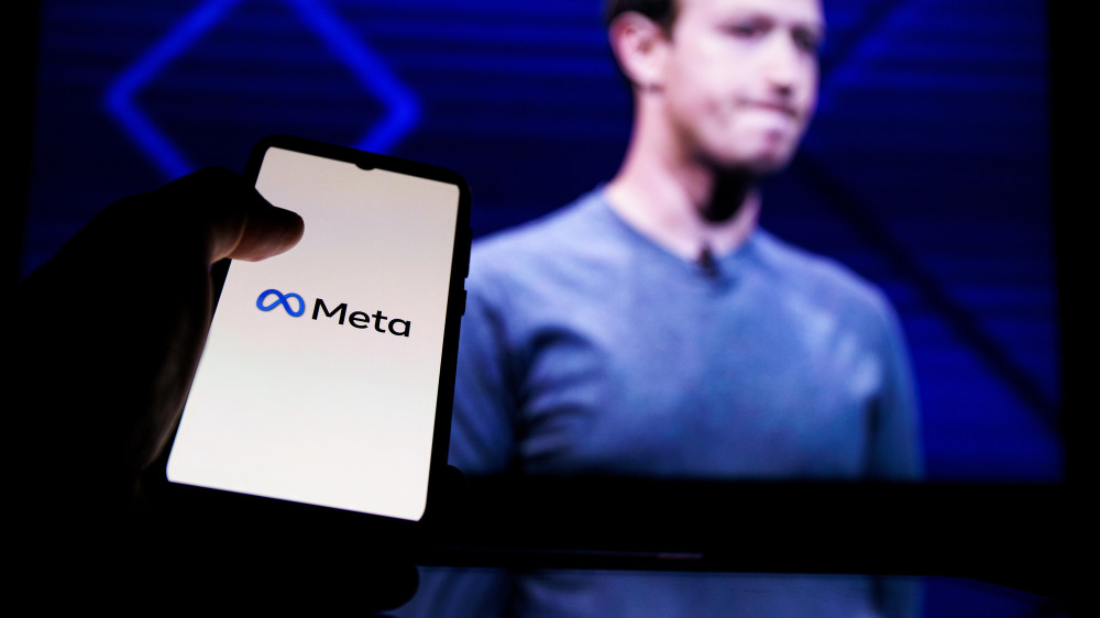 Zuckerberg may be forced to sell Instagram and WhatsApp