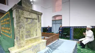 Tokayev and Berdimuhamedow pay tribute to Khoja Ahmed Yasawi in Turkistan