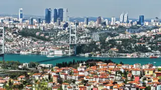 Powerful 6.2-magnitude earthquake shakes Istanbul