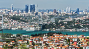 Powerful 6.2-magnitude earthquake shakes Istanbul