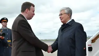 Tokayev arrives in Moscow for Victory Day parade