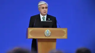 Tokayev congratulates police officers and civil servants