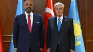 Tokayev meets head of YDA Holding in Turkey