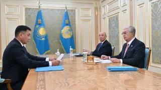 Tokayev meets with new head of Kazakhstan’s national railway company