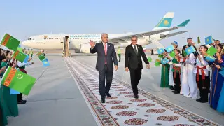 Tokayev arrives in Turkmenistan