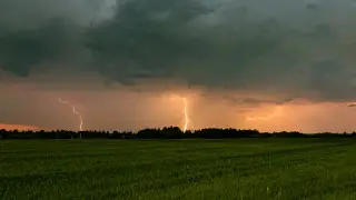 Strong winds, hail, and thunderstorms: weather warning for cities in Kazakhstan