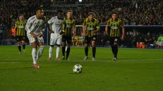 Fake accreditations and chaos: Spanish media on Kairat vs Real Madrid match