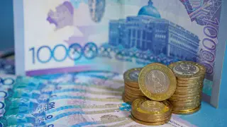 MCI to increase, minimum wage stays the same: Tokayev signs three-year budget