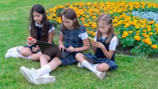 Children banned from using social media for the first time in the world