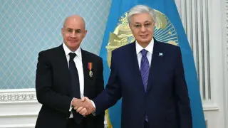 Tokayev awards Order of Dostyk to head of International Ski and Snowboard Federation