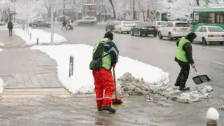 Precipitation, fog, ice: storm warning issued in 15 regions