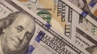 Dollar rate falls to lowest level since summer 2024