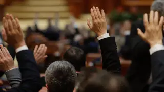 Important bills should be subject to public discussion, president says