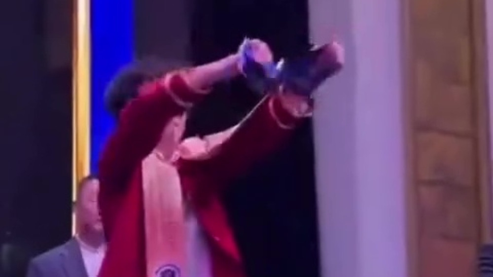 “It was a copy” - graduate explained scandalous act at graduation ceremony