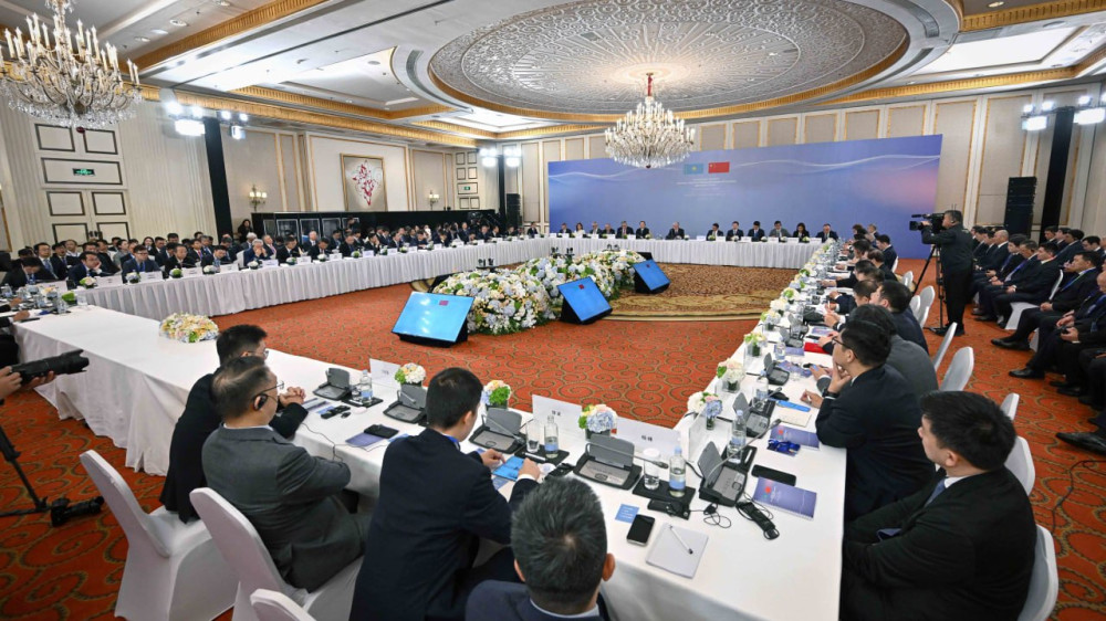 Tokayev proposes China jointly set new standards for global logistics