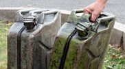 Көп балалы ананы бензин құйып өртеп жіберді