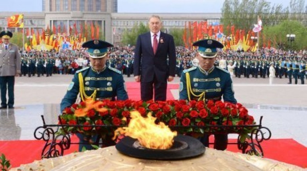 Қазақстан Президенті еліміздің тұрғындарын Жеңіс күнімен құттықтады