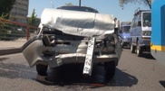 Алматыда үйсіз адам көлік ұрлап, жол апатын жасады
