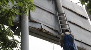 Астана әкімі билбордтар мен дүкендердегі жарнама маңдайшаларын сынға алды