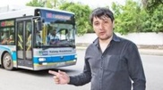 Алматыда продюсерді әйелі мен балаларының көзінше соққыға жыққан