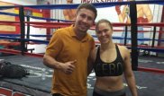 UFC бойынша америкалық чемпион қыз қолдау көрсеткені үшін Головкинге алғыс айтты