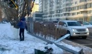 Астанада автобус бағдаршамды қиратты