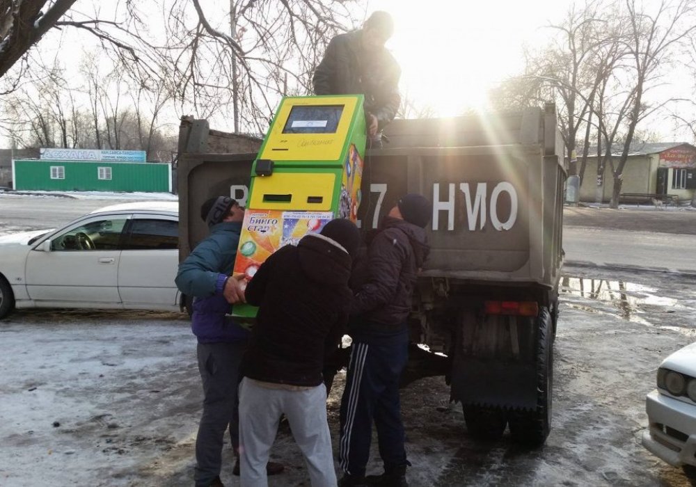 Алматы облысында аяусыз ұрып-соғу ісінен кейін дүкеннен ойын автоматтары тәркіленді