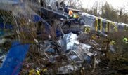 Германияда екі пойыз соқтығысты: 100-ден аса адам зардап шекті