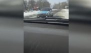 Алматыда үйлену тойы кортежіне қатысушының жол ережесін бұзған сәті видеоға түсірілді