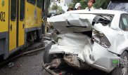 Алматыда ірі жол апатын жасаған трамвай жүргізушісі жүргізу куәлігінен 9 айға айырылды