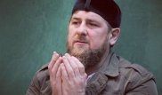 Шешендер Қадыровтан отставкаға кетпеуін сұрады