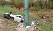 Шымкентте үш адам жол апатынан ғажайыппен аман қалды