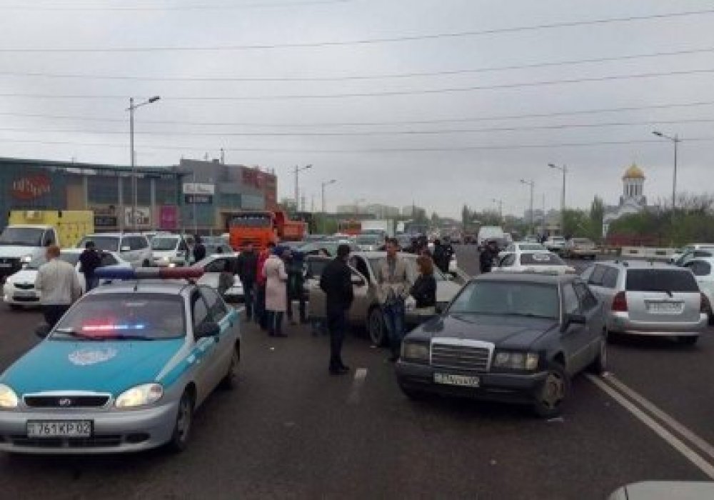Алматыда ірі жол апаты болды