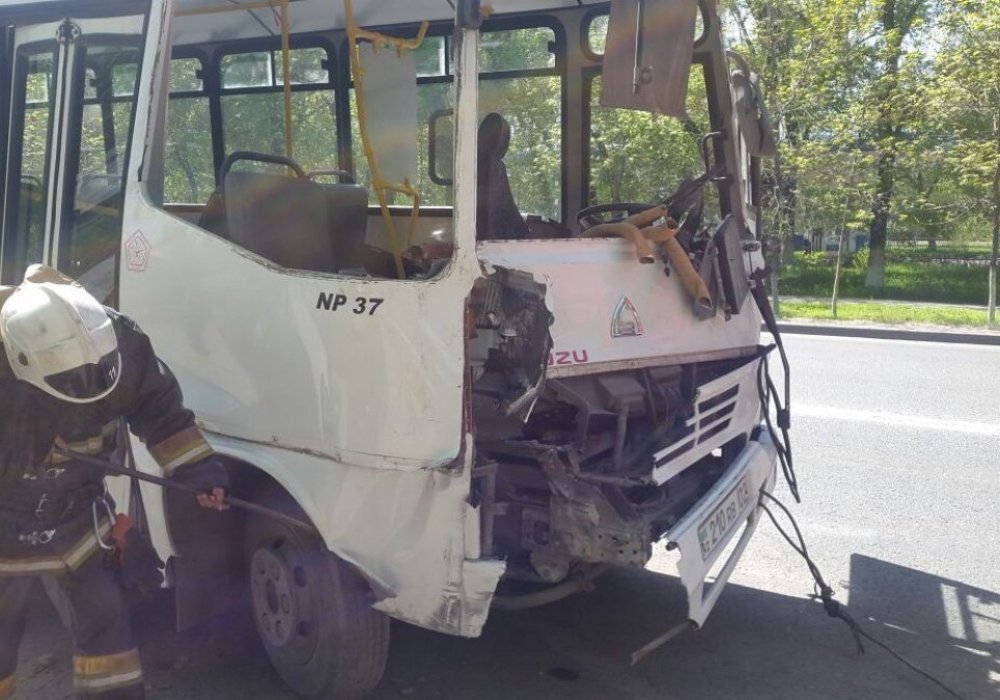 Алматыда жол апатына ұшыраған автобус жүргізушісінің рульде ұйықтап кеткені расталды