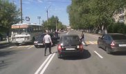 Петропавлда оқушы қызды көлік қағып кеткен сәт видеоға түсіп қалды