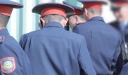 Атырауда полицейлер гастарбайтерлерді тонаған