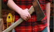 Шымкентте 44 жастағы ер адам қызғаныштан әйелін балталап өлтірген