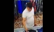 Павлодарда базардан iPhone ұрлаған адам видеоға түсіп қалды